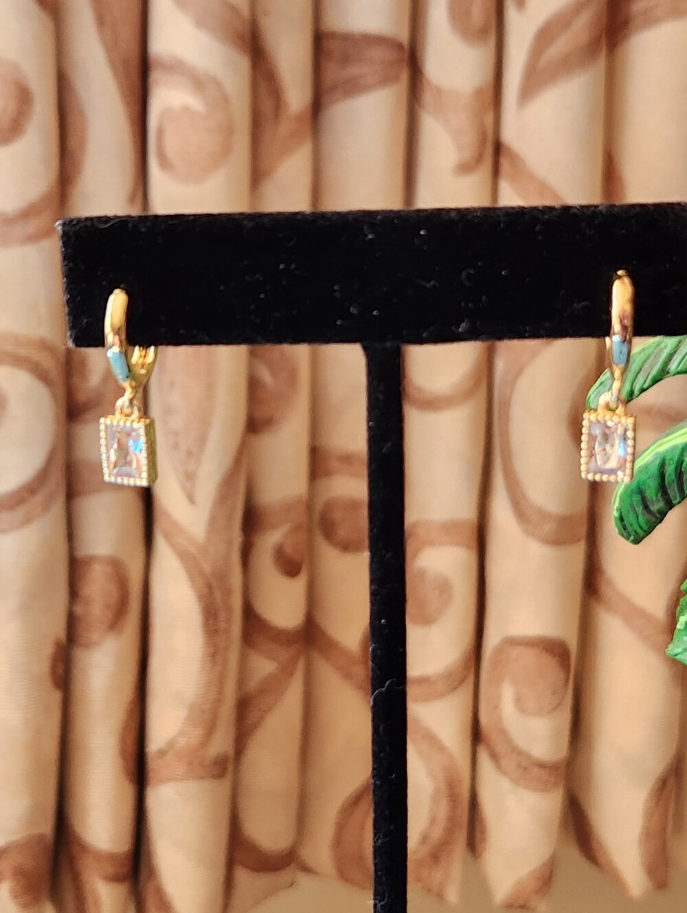 Swarovski Elements Mini Hoop Dangle Earrings Gold Tone New
